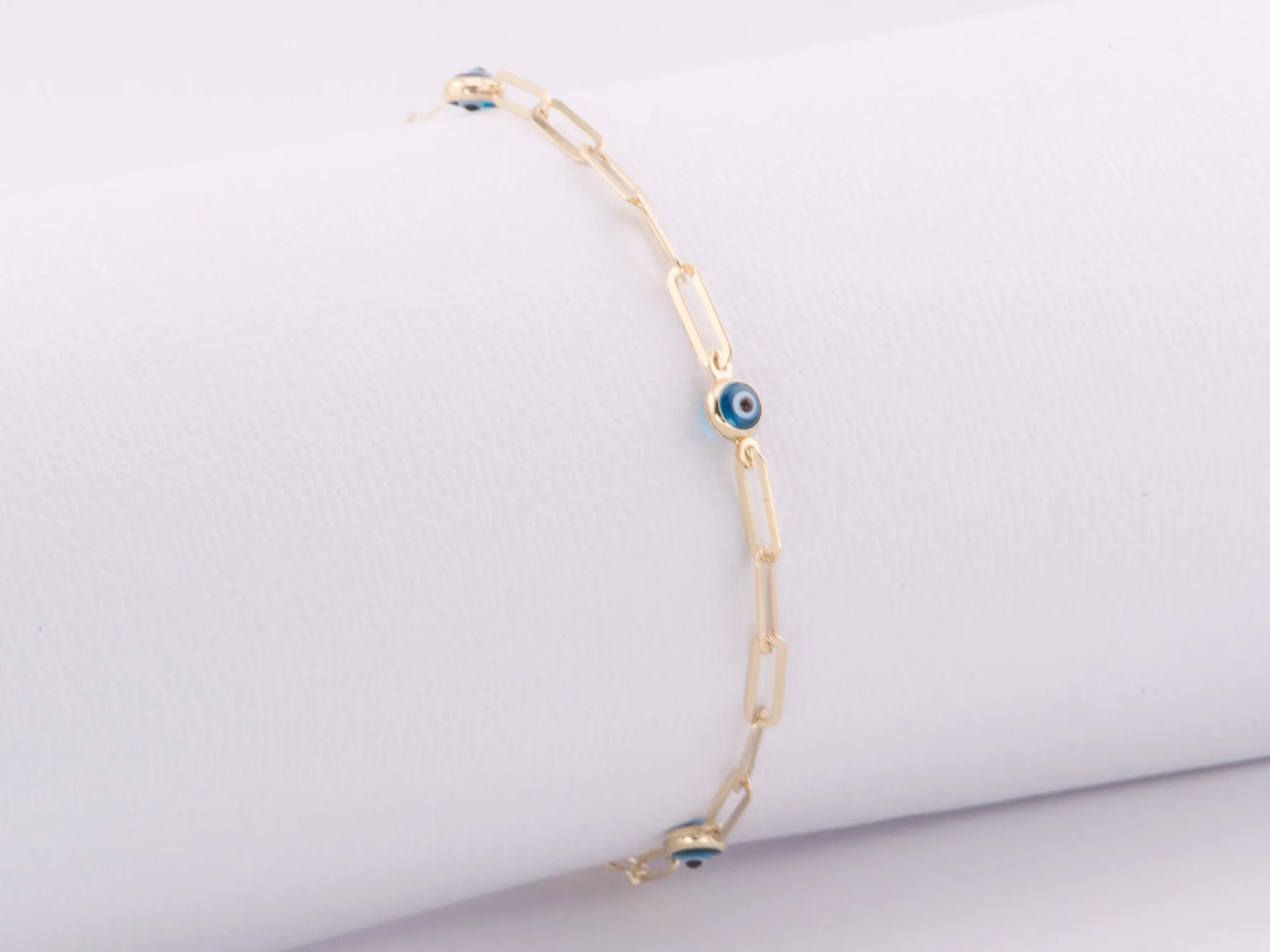 7.25 14K Gold Evil Eye & Paperclip Link Bracelet R2080