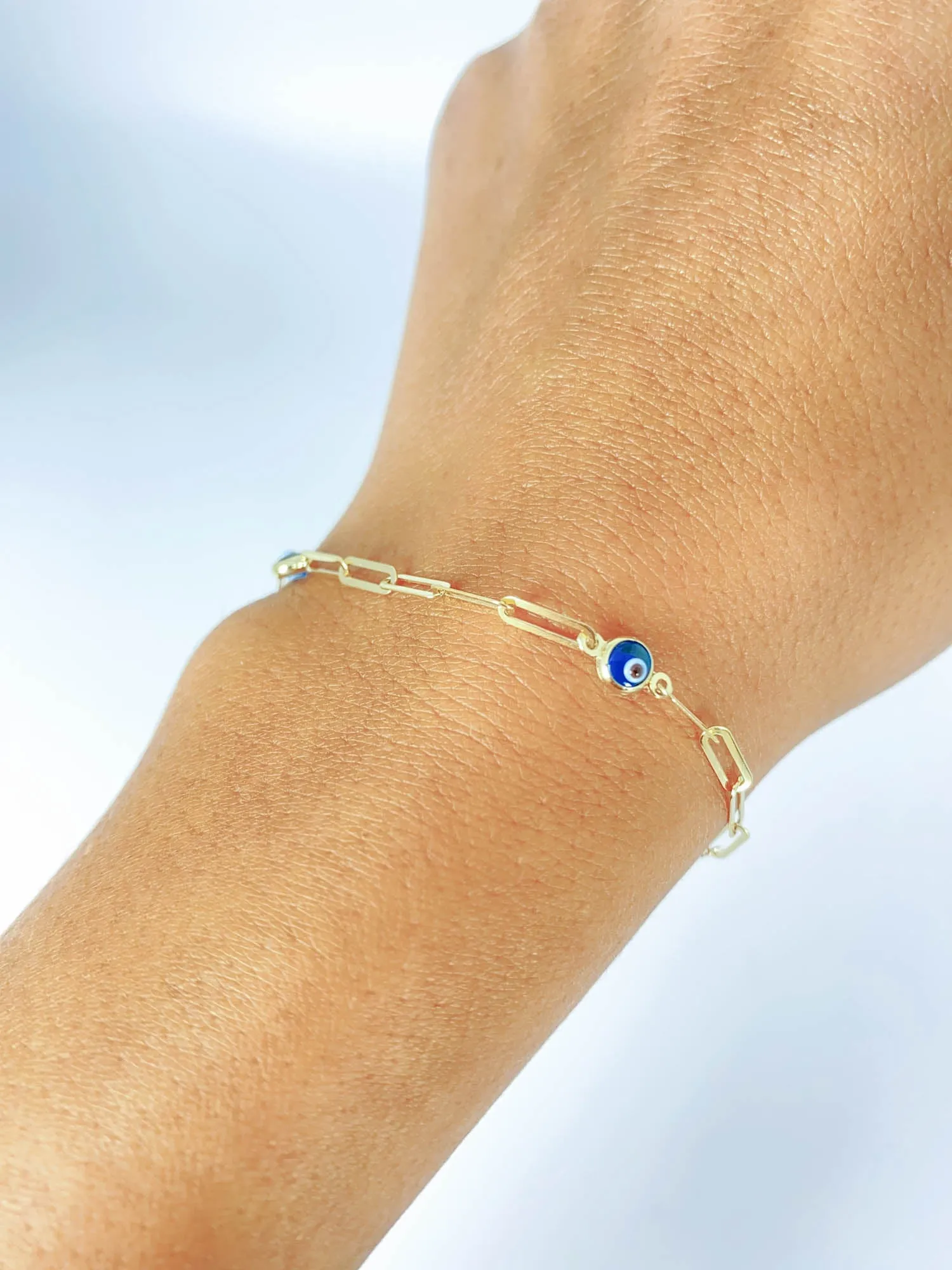 7.25 14K Gold Evil Eye & Paperclip Link Bracelet R2080