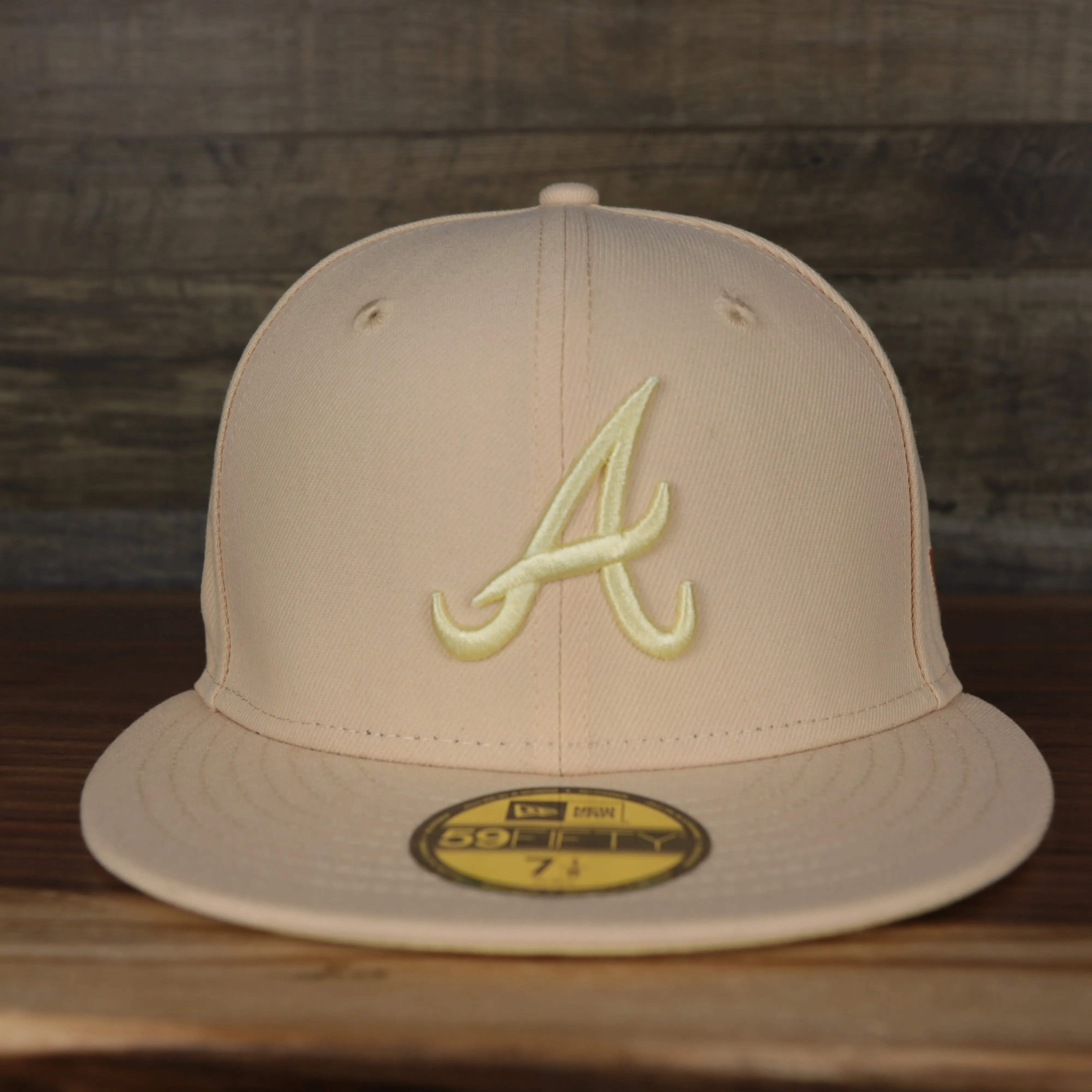 Atlanta Braves 1995 World Series Side Patch Yellow Bottom 59Fifty Fitted Cap | Peach | State Fruit