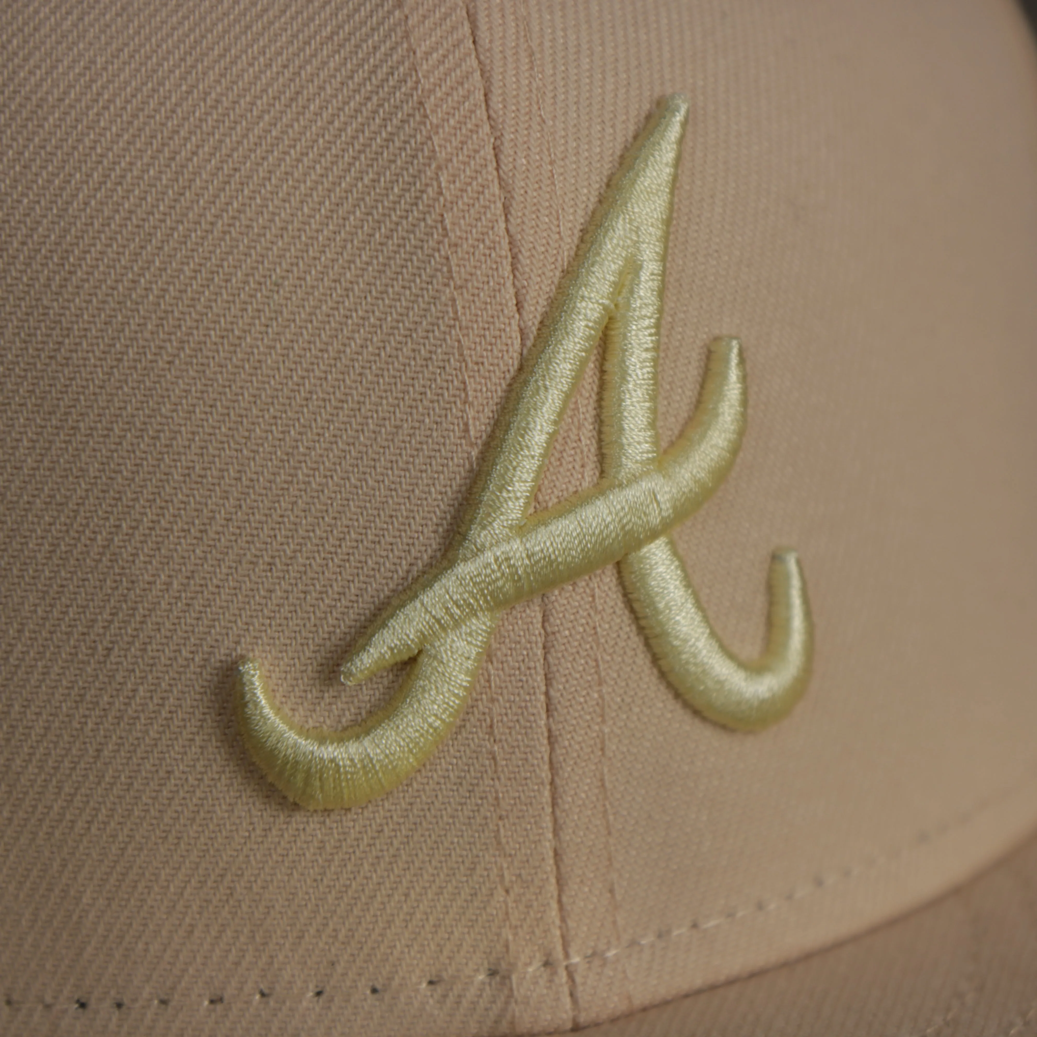 Atlanta Braves 1995 World Series Side Patch Yellow Bottom 59Fifty Fitted Cap | Peach | State Fruit