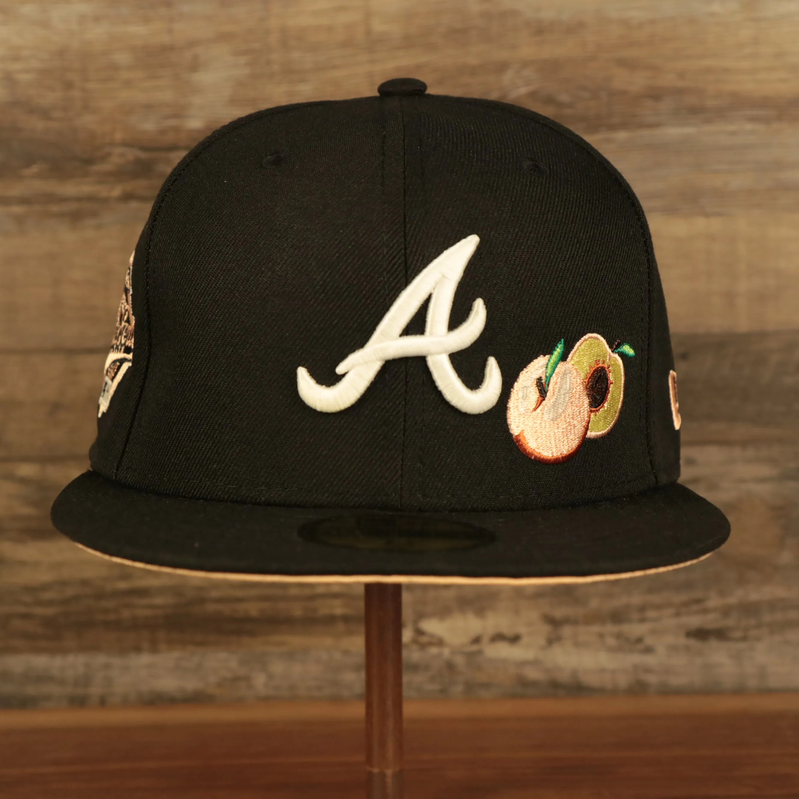 Atlanta Braves Glow In The Dark 1995 World Series Peach Bottom 59Fifty Side Patch Fitted Cap