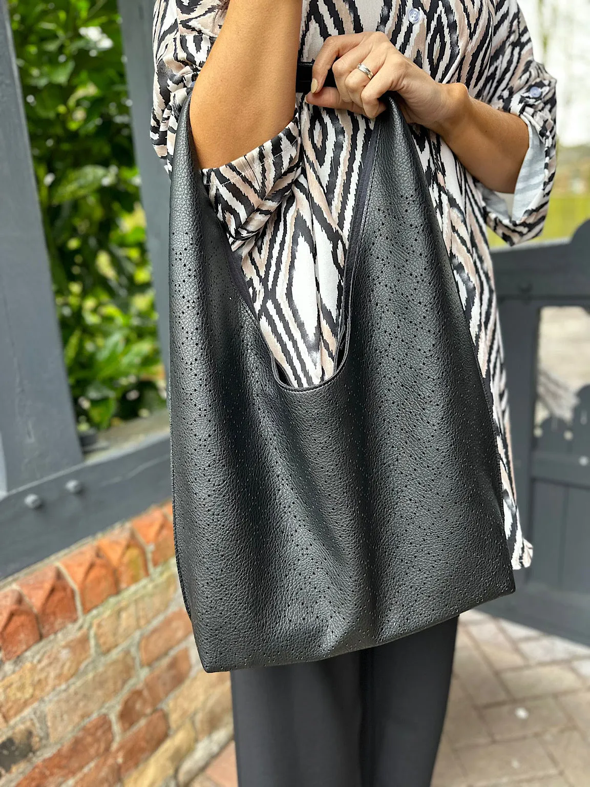 Black Diamond Pattern Slouch Bag Set