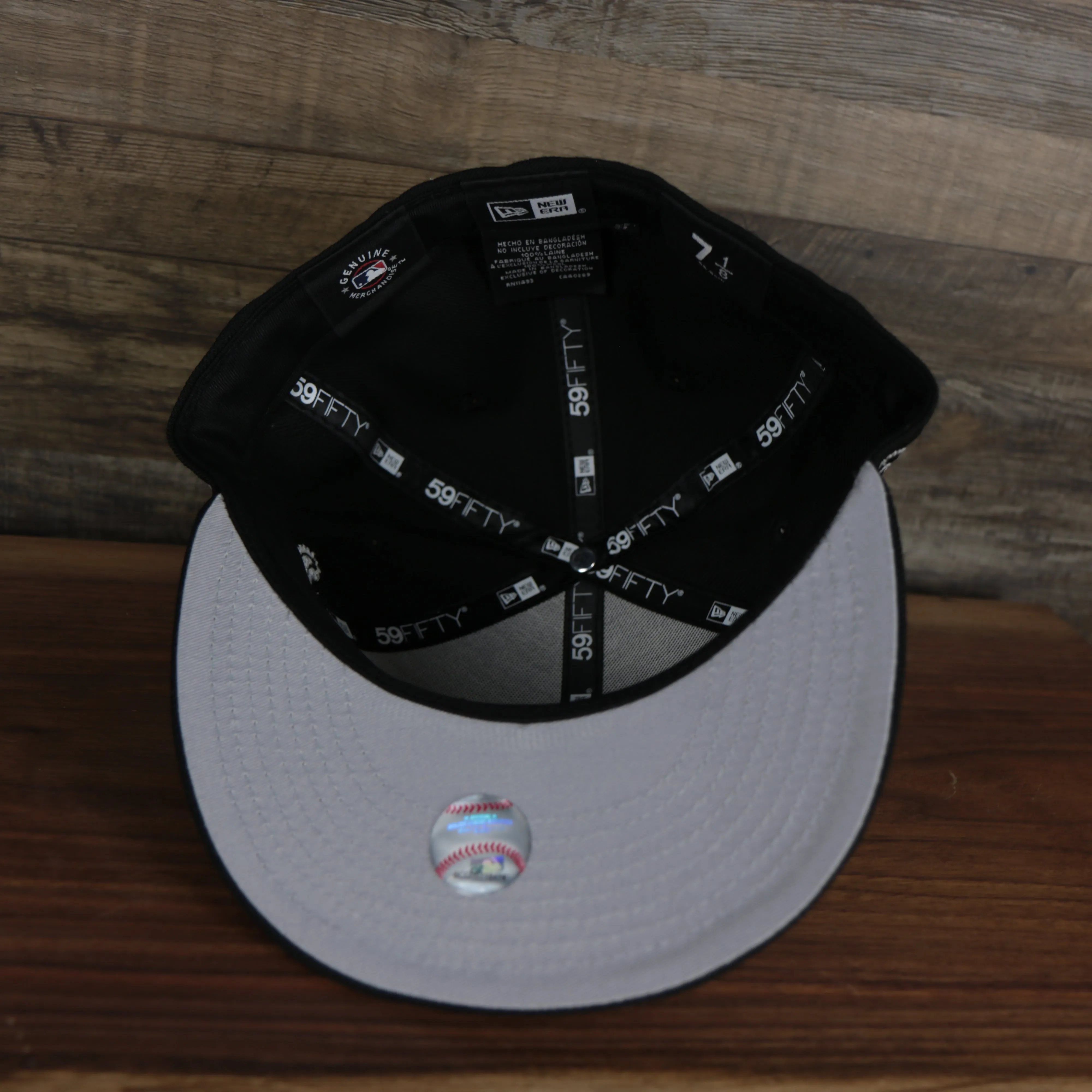 Chicago White Sox All Over Paisley Bandana Pattern Grey Bottom 5950 Fitted Cap | Black