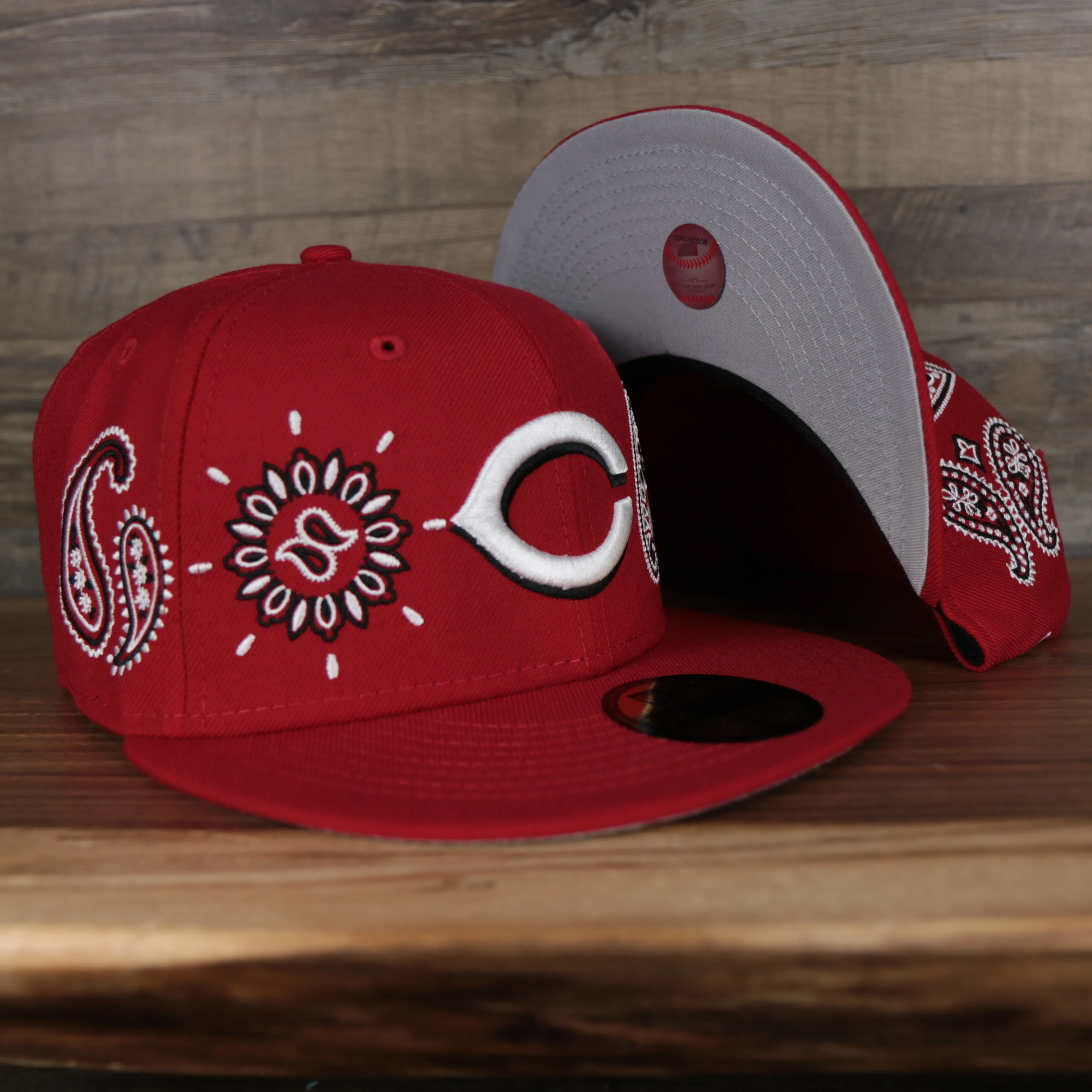 Cincinnati Reds All Over Paisley Bandana Pattern Grey Bottom 5950 Fitted Cap | Red