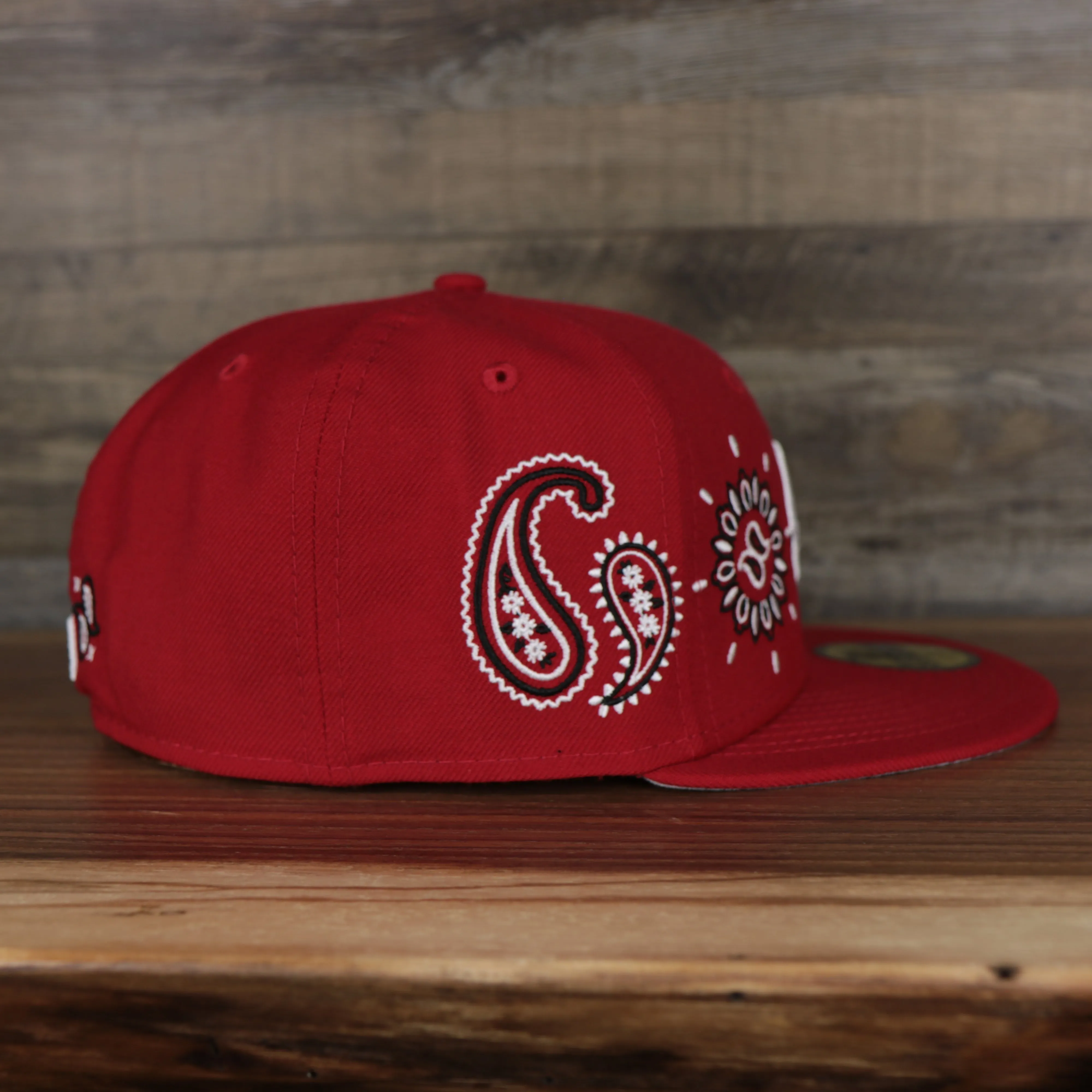 Cincinnati Reds All Over Paisley Bandana Pattern Grey Bottom 5950 Fitted Cap | Red