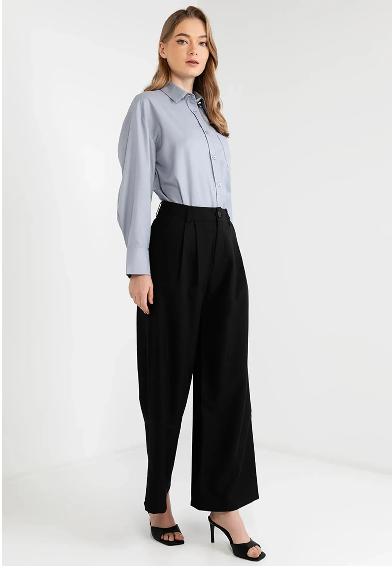 Classic Pleated Wide Leg Pants