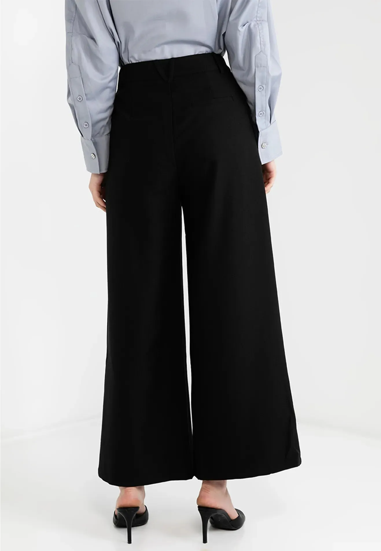 Classic Pleated Wide Leg Pants