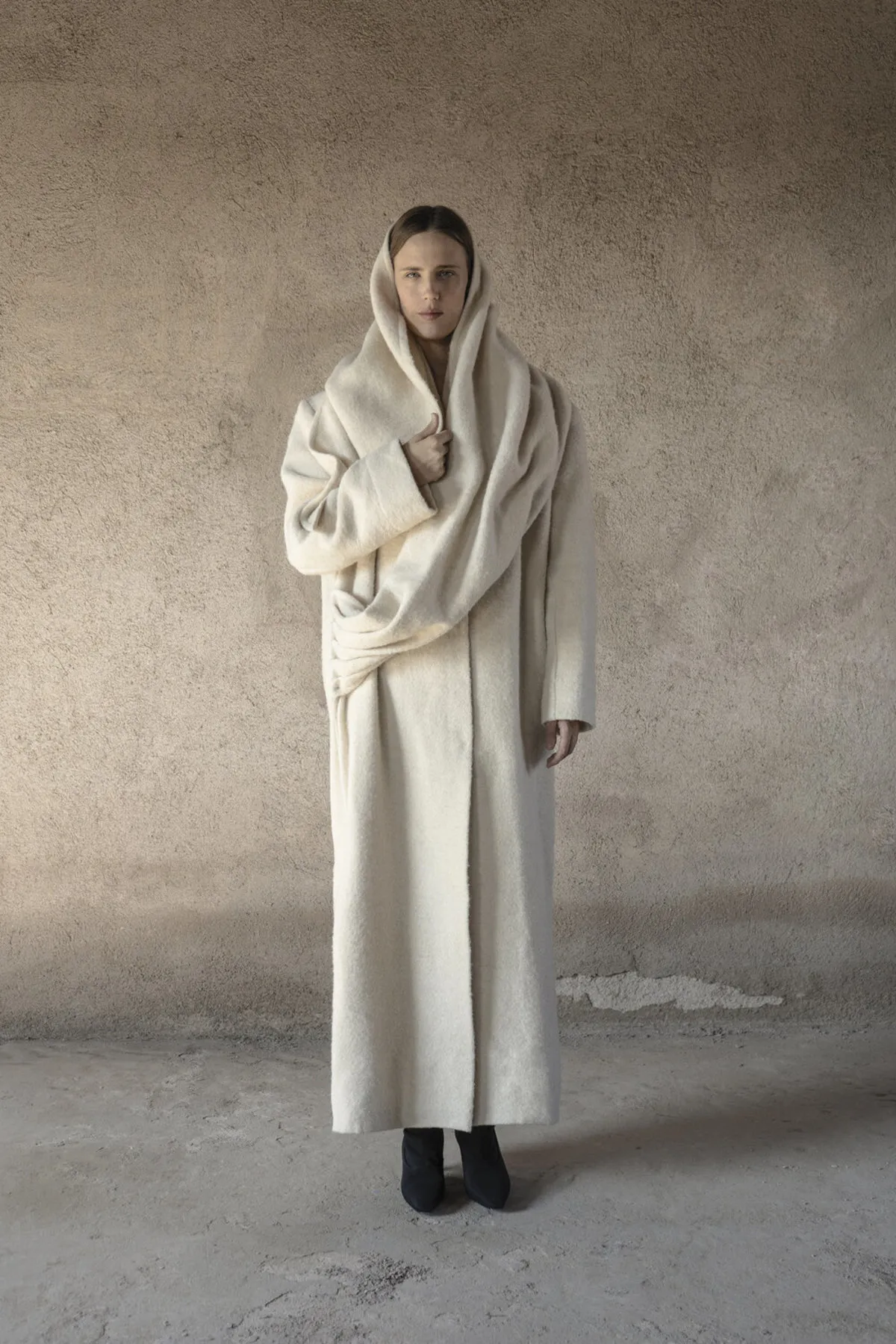 DANUSHKA OVERSIZE HEMP WOOL COAT - CREAM