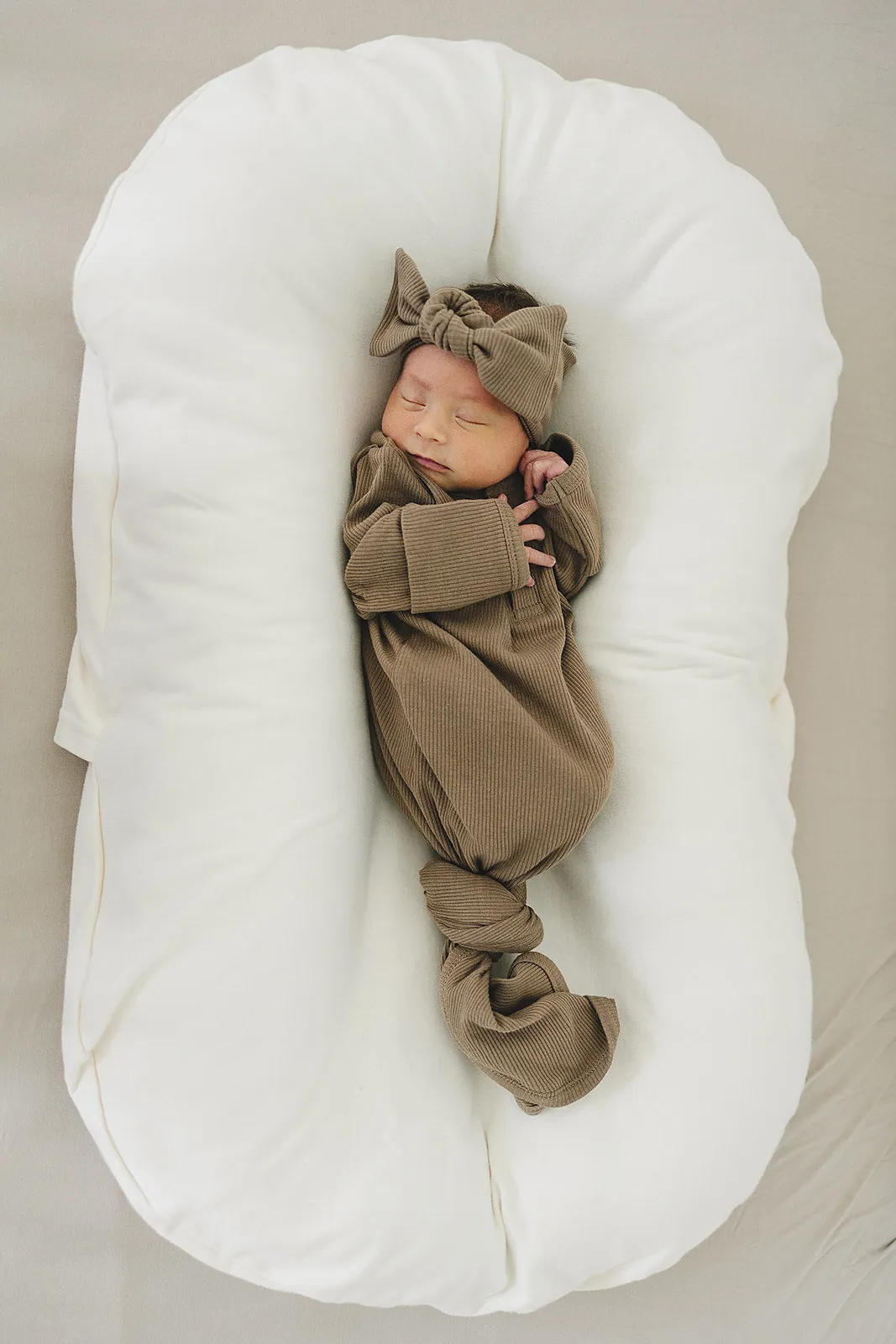 MEBIE BABY ORGANIC COTTON RIBBED KNOT GOWN  | COCOA