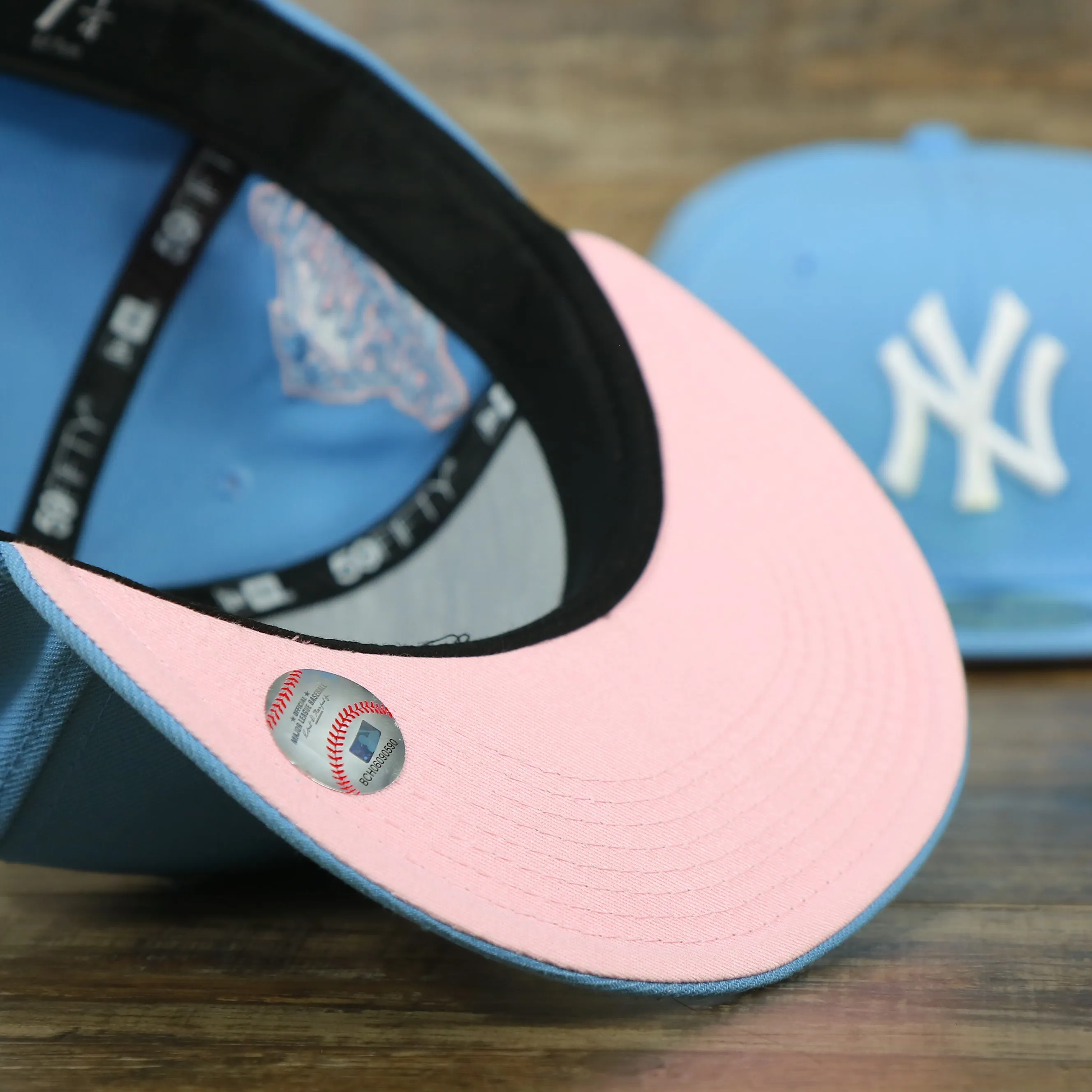 New York Yankees 1996 World Series Patch Pink Bottom 59Fifty Fitted Cap | Light Blue