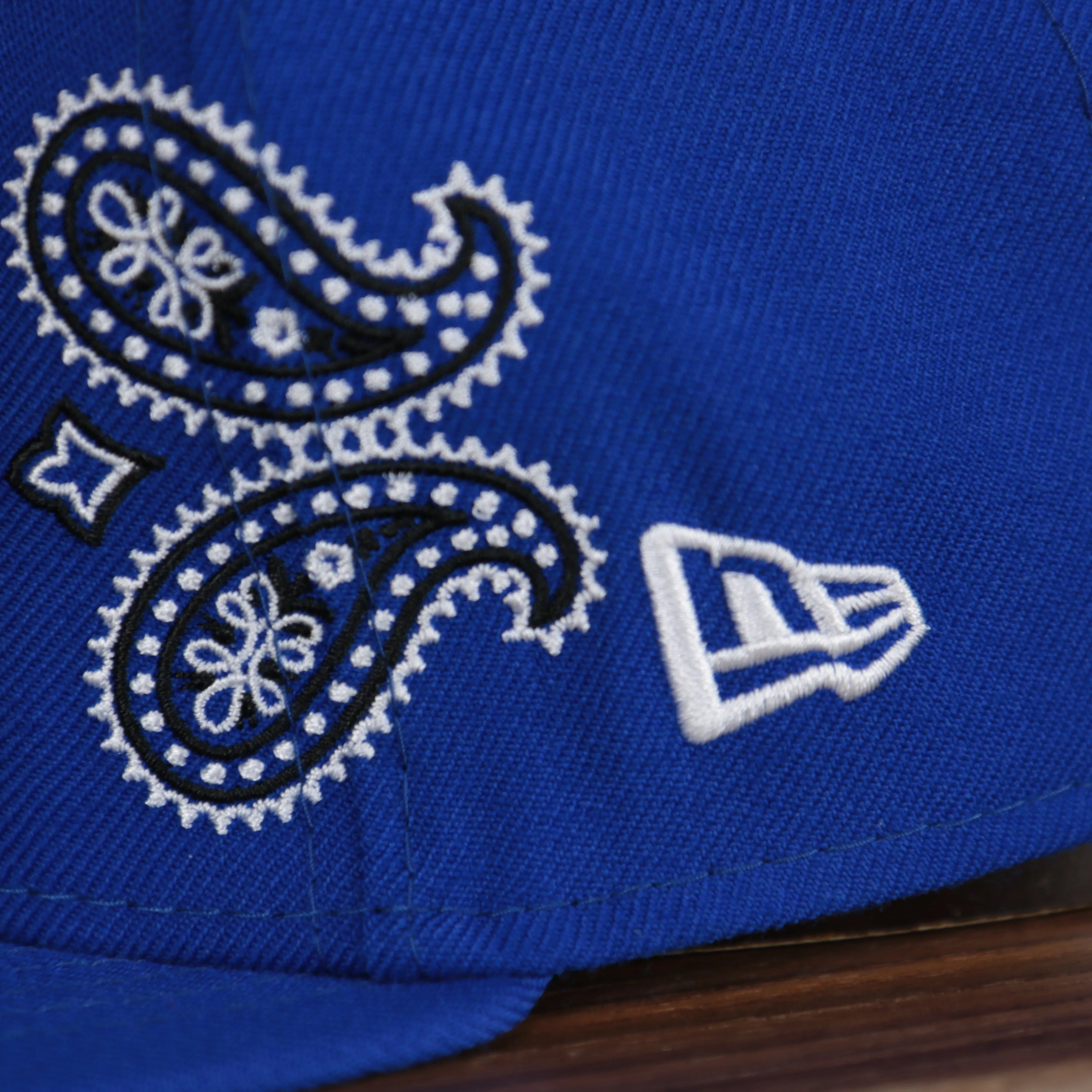 Philadelphia 76ers All Over Paisley Bandana Pattern Grey Bottom 5950 Fitted Cap | Blue