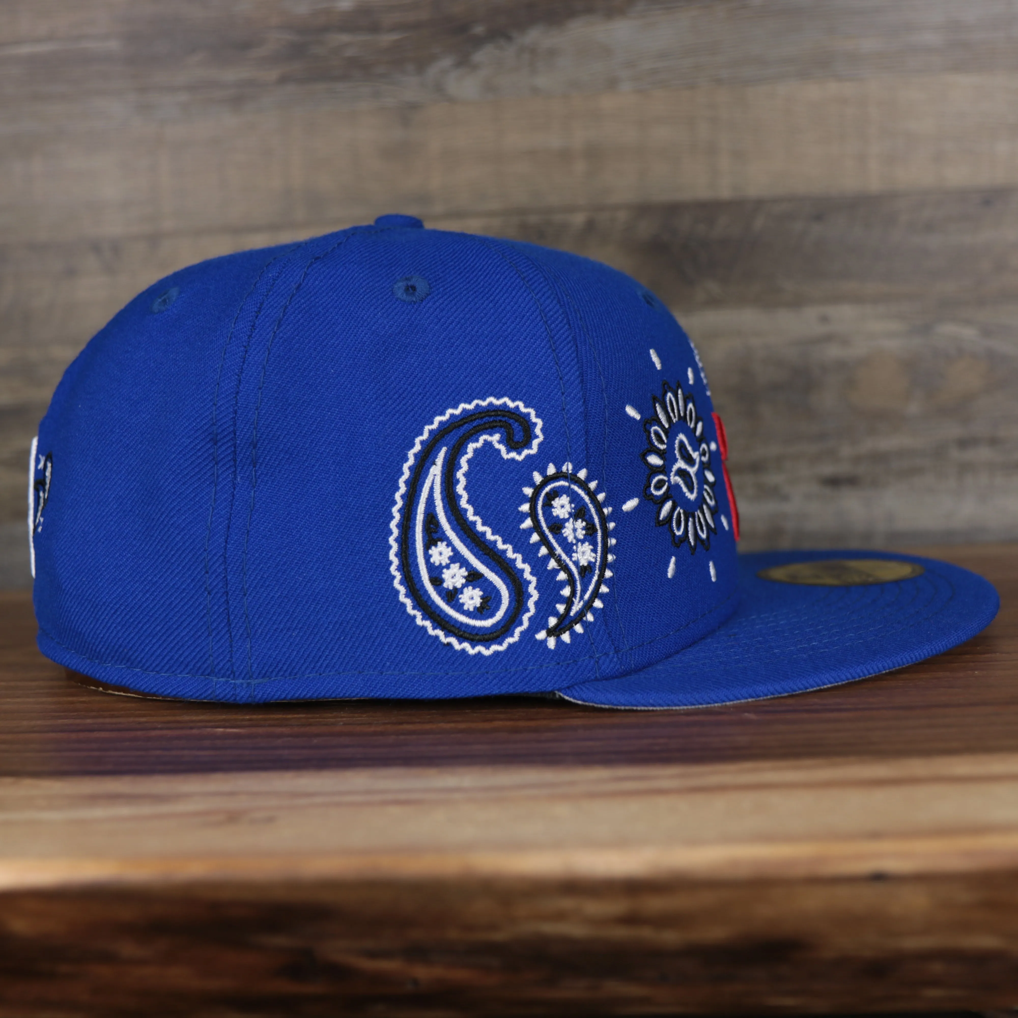 Philadelphia 76ers All Over Paisley Bandana Pattern Grey Bottom 5950 Fitted Cap | Blue