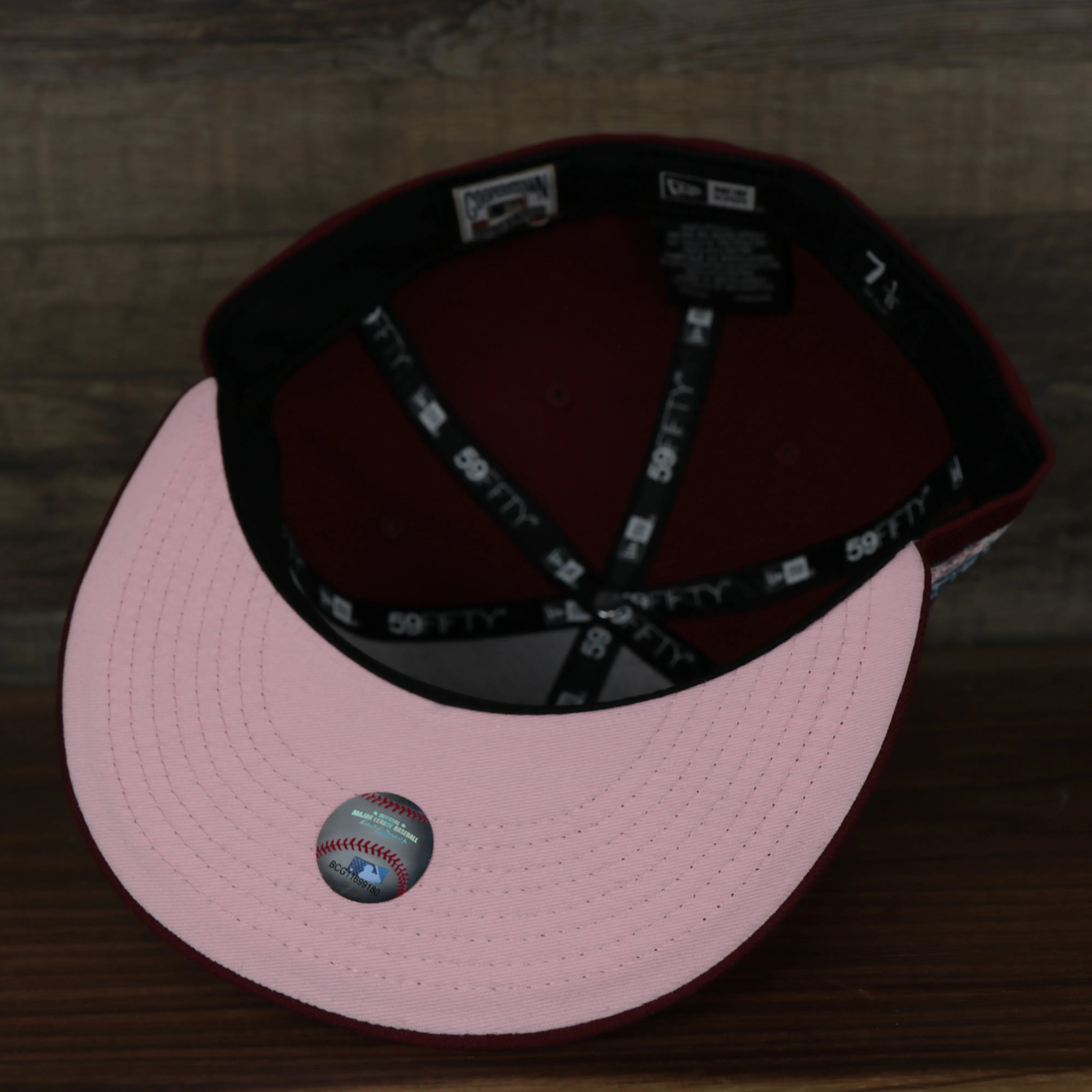 Philadelphia Phillies 1980 World Series Glow In The Dark Pink Brim 59fifty Cap | Maroon